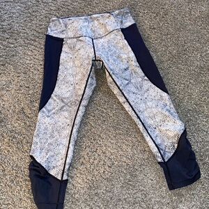 🖤 CALIA Capri leggings